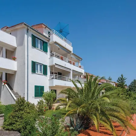 Cozy Apartment In Rabac With House Sea View