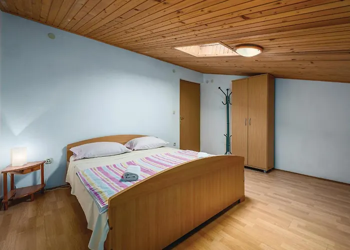 Amazing In With Kitchen 라벡