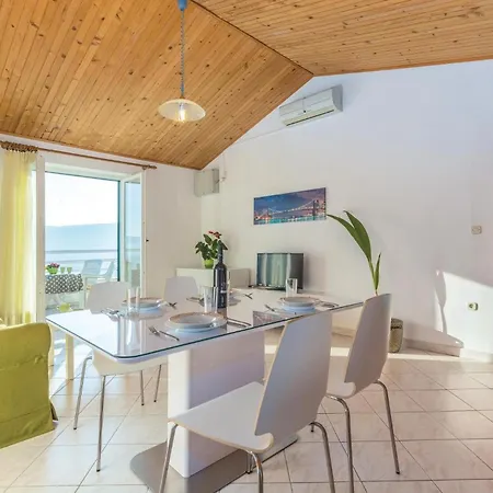Amazing In With Kitchen Apartment